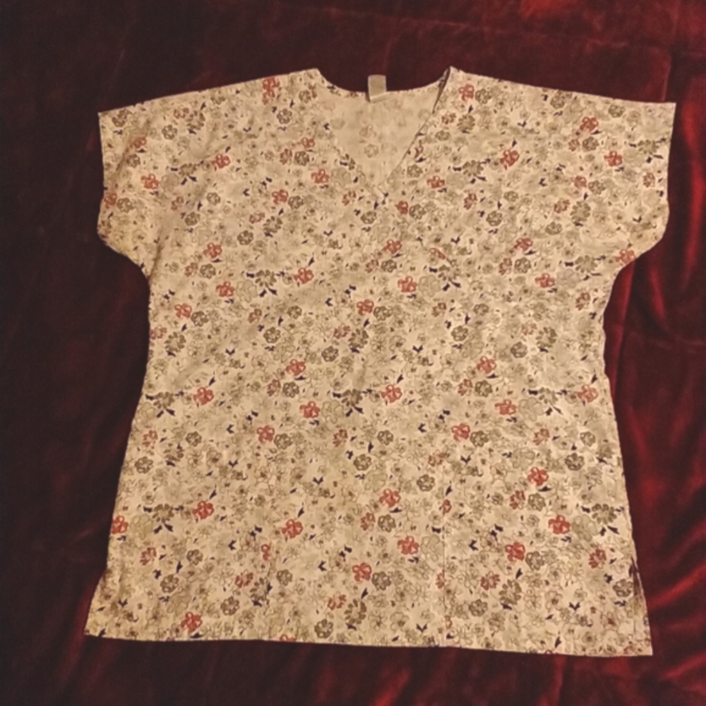 7 Med Scrub Tops - Picture 2 of 11